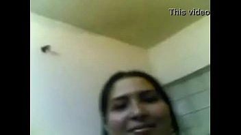 Teen Iranian woman shows her naked body to a guy on video chat